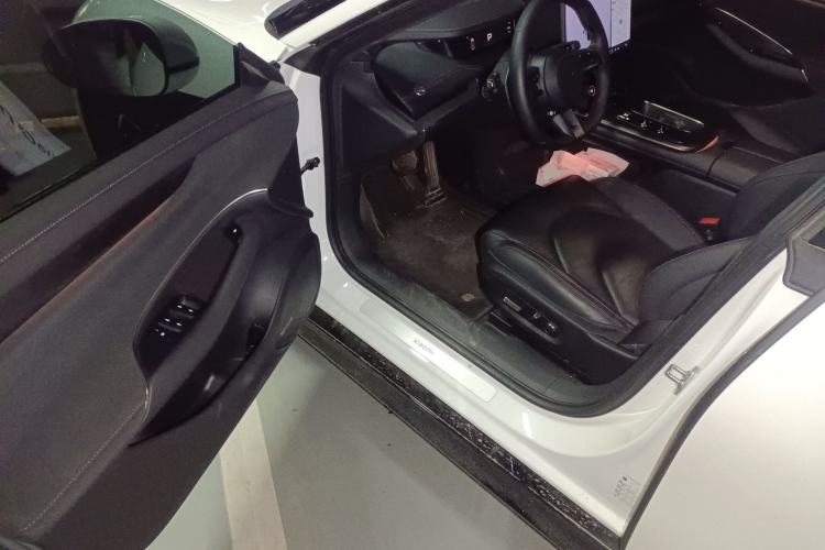 Used Xiaomi Auto SU7 2024 Rear-Drive Ultra-Long Range Advanced Pro-Level Intelligent Driving Version Driver Seat