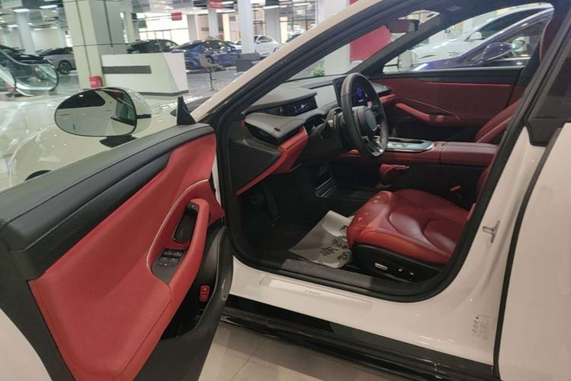 Used Xiaomi Auto SU7 2024 Rear-Drive Long-Range Intelligent Driving Version Driver Seat