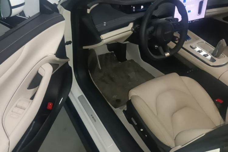 Used Xiaomi Auto SU7 2024 Rear-Drive Long-Range Intelligent Driving Version Driver Seat