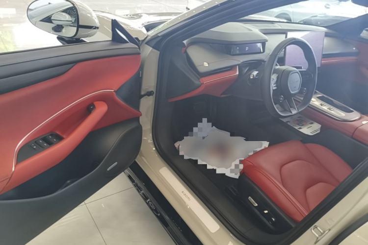 Used Xiaomi Auto SU7 2024 Rear-Drive Long-Range Intelligent Driving Version Driver Seat