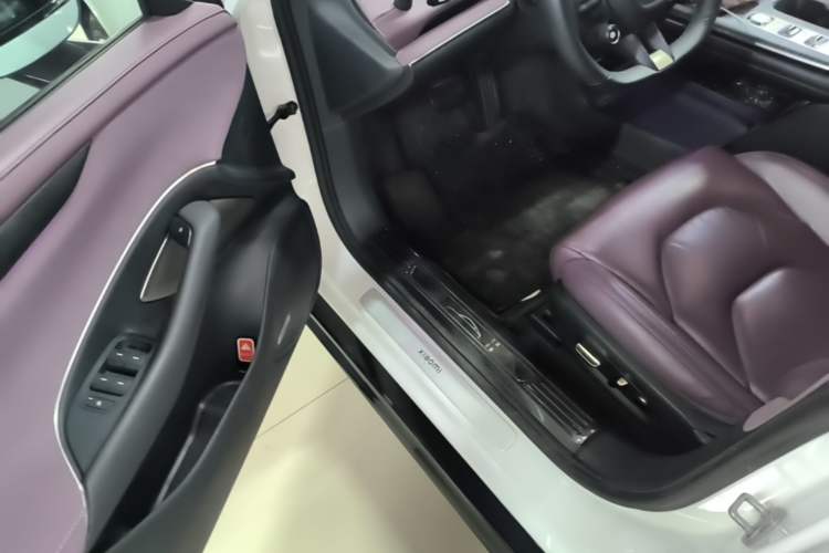 Used Xiaomi Auto SU7 2024 Rear-Drive Long-Range Intelligent Driving Version Driver Seat