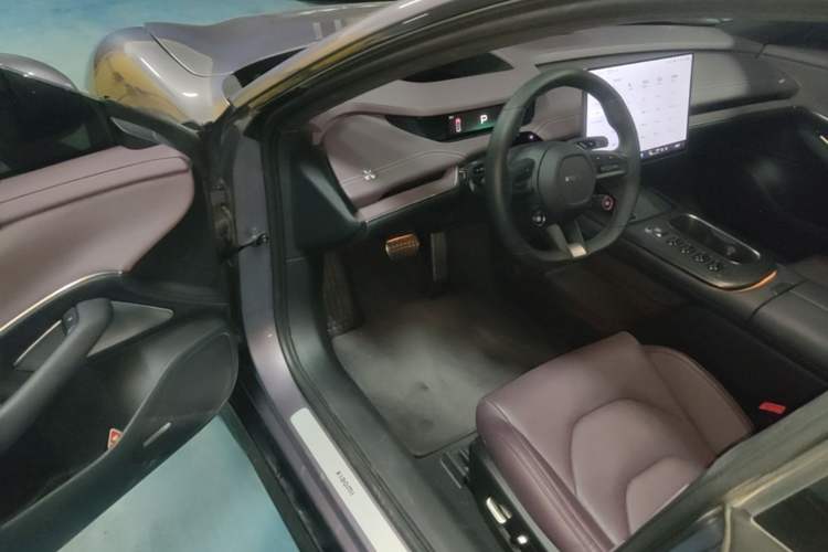 Used Xiaomi Auto SU7 2024 Four-Wheel Drive Ultra-Long Range Advanced Intelligent Driving Max Edition Driver Seat