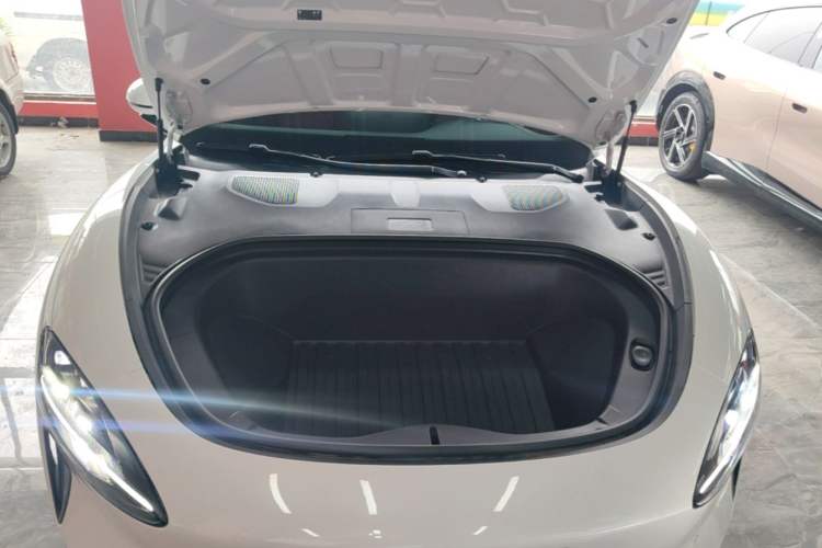 Used Xiaomi Auto SU7 2024 Rear-Drive Long-Range Intelligent Driving Version Engine Bay