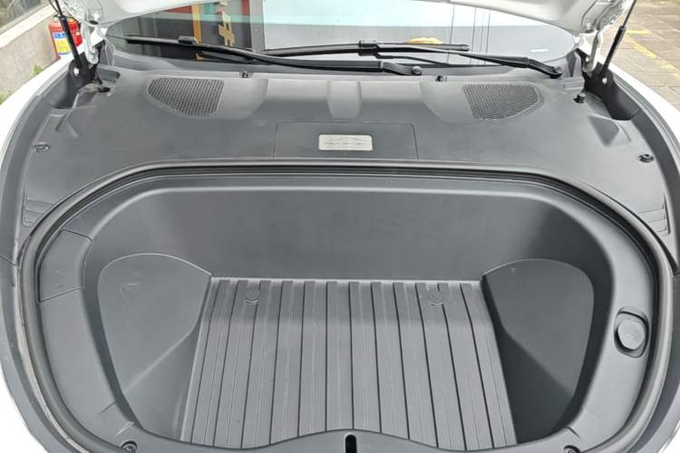 Used Xiaomi Auto SU7 2024 Rear-Drive Ultra-Long Range Advanced Pro-Level Intelligent Driving Version Engine Bay