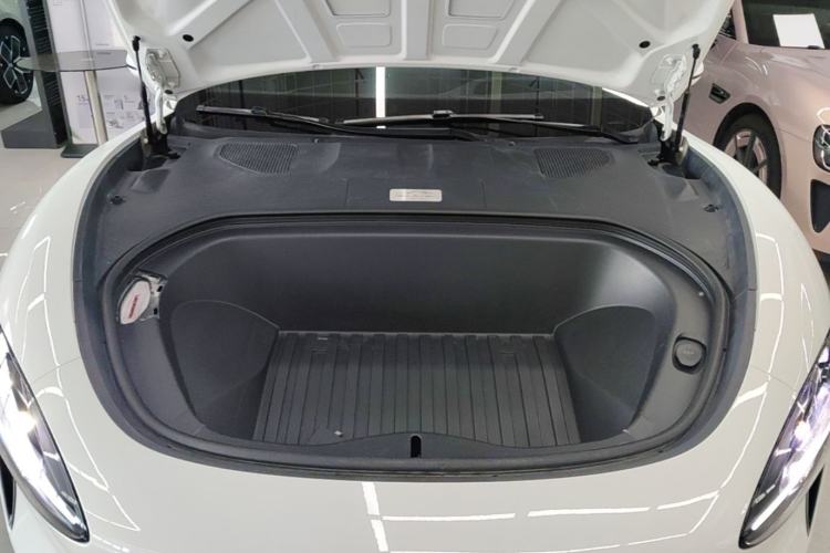 Used Xiaomi Auto SU7 2024 Four-Wheel Drive Ultra-Long Range Advanced Intelligent Driving Max Edition Engine Bay