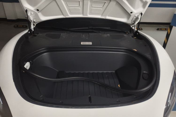 Used Xiaomi Auto SU7 2024 Four-Wheel Drive Ultra-Long Range Advanced Intelligent Driving Max Edition Engine Bay