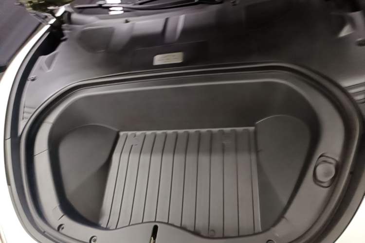 Used Xiaomi Auto SU7 2024 Four-Wheel Drive Ultra-Long Range Advanced Intelligent Driving Max Edition Engine Bay