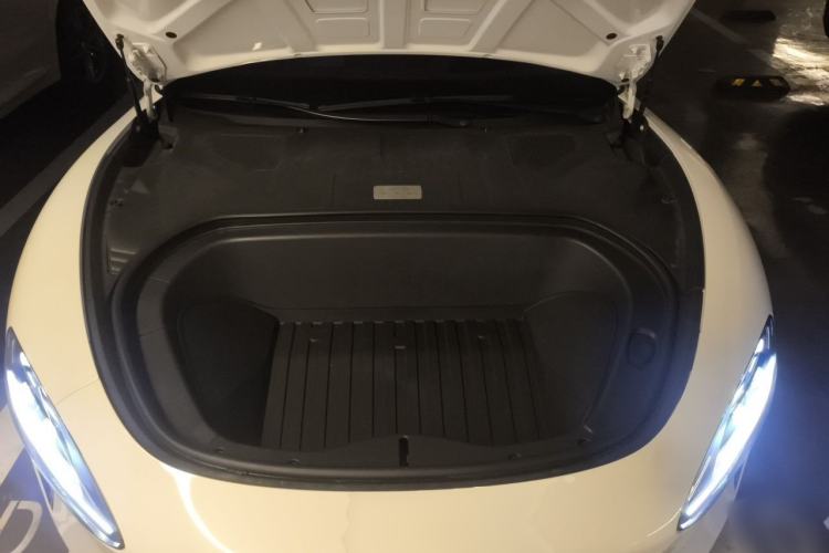 Used Xiaomi Auto SU7 2024 Four-Wheel Drive Ultra-Long Range Advanced Intelligent Driving Max Edition Engine Bay