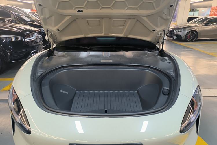 Used Xiaomi Auto SU7 2024 Rear-Drive Long-Range Intelligent Driving Version Engine Bay