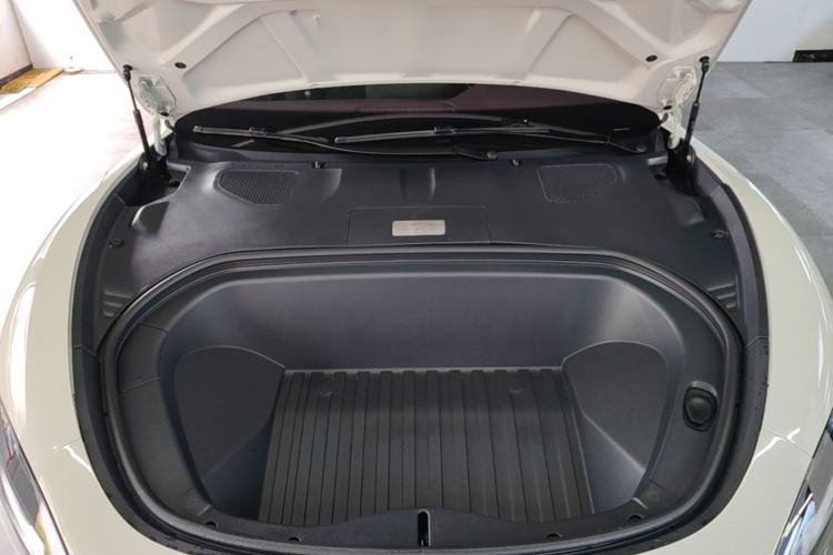 Used Xiaomi Auto SU7 2024 Rear-Drive Long-Range Intelligent Driving Version Engine Bay