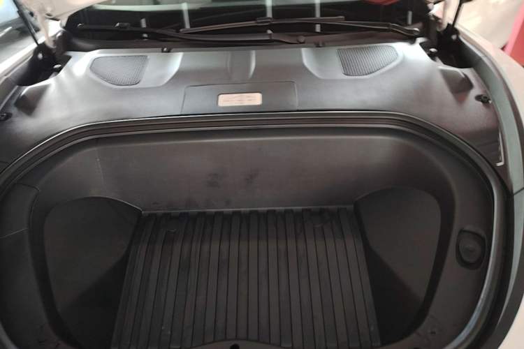 Used Xiaomi Auto SU7 2024 Four-Wheel Drive Ultra-Long Range Advanced Intelligent Driving Max Edition Engine Bay