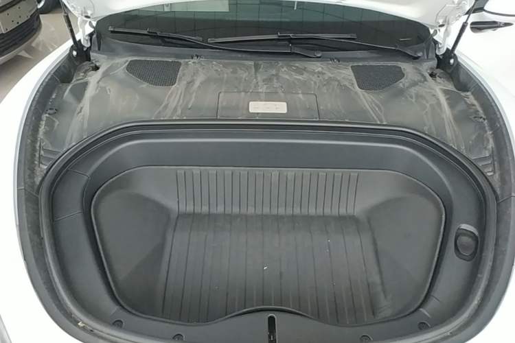 Used Xiaomi Auto SU7 2024 Rear-Drive Long-Range Intelligent Driving Version Engine Bay