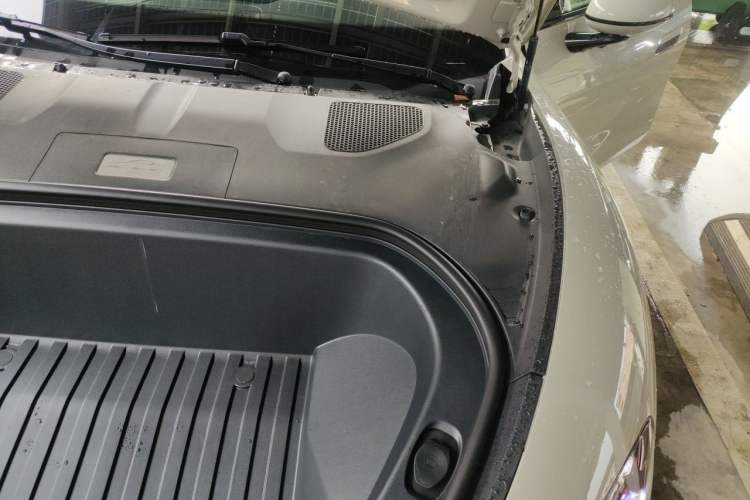 Used Xiaomi Auto SU7 2024 Rear-Drive Ultra-Long Range Advanced Pro-Level Intelligent Driving Version Engine Bay Left