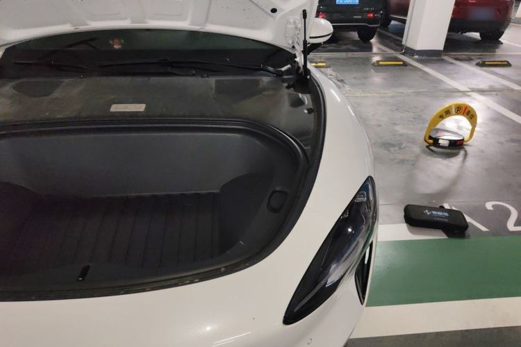 Used Xiaomi Auto SU7 2024 Rear-Drive Long-Range Intelligent Driving Version Engine Bay Left