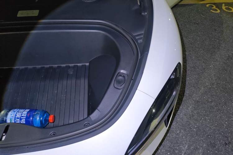 Used Xiaomi Auto SU7 2024 Rear-Drive Standard Founder Edition Engine Bay Left