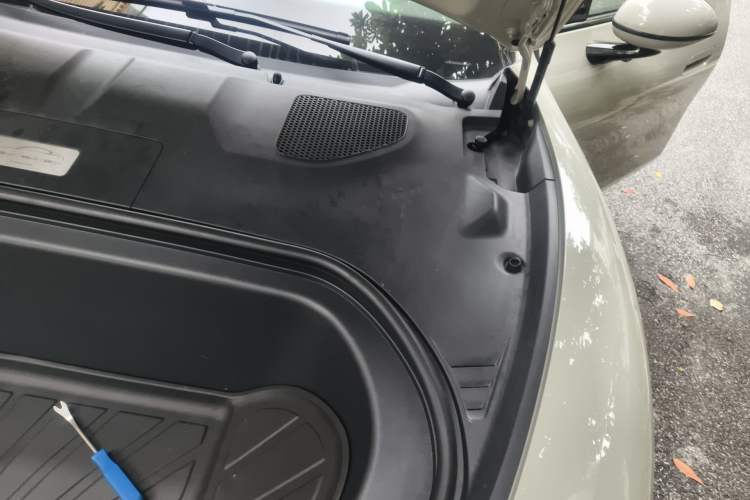 Used Xiaomi Auto SU7 2024 Four-Wheel Drive Ultra-Long Range Advanced Intelligent Driving Max Edition Engine Bay Left