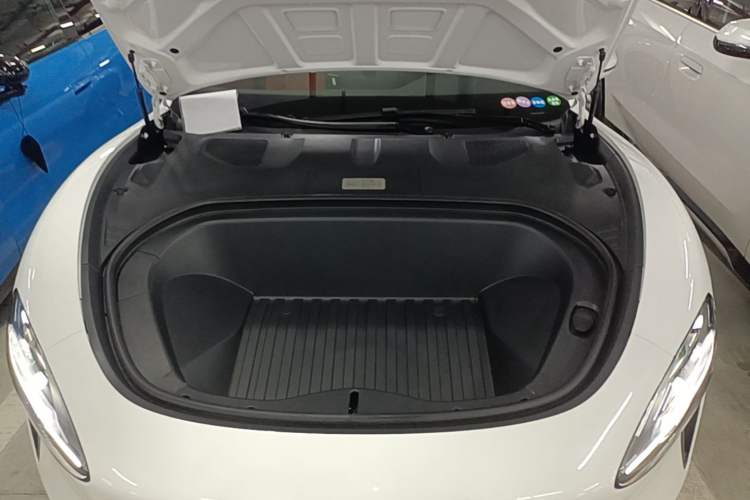 Used Xiaomi Auto SU7 2024 Rear-Drive Ultra-Long Range Advanced Pro-Level Intelligent Driving Version Engine Bay