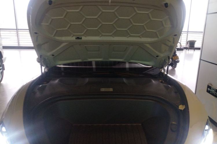 Used Xiaomi Auto SU7 2024 Rear-Drive Long-Range Intelligent Driving Version Engine Bay