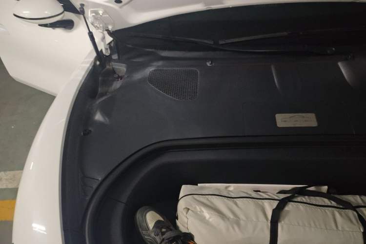 Used Xiaomi Auto SU7 2024 Four-Wheel Drive Ultra-Long Range Advanced Intelligent Driving Max Edition Engine Bay Right