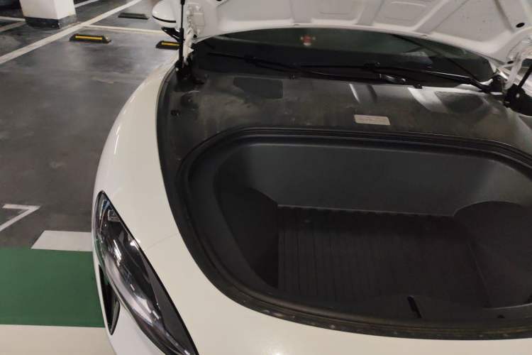 Used Xiaomi Auto SU7 2024 Rear-Drive Long-Range Intelligent Driving Version Engine Bay Right