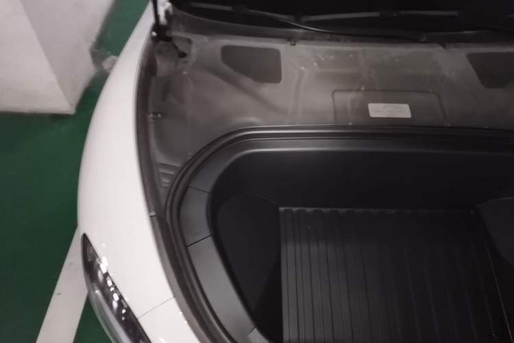 Used Xiaomi Auto SU7 2024 Rear-Drive Ultra-Long Range Advanced Pro-Level Intelligent Driving Version Engine Bay Right