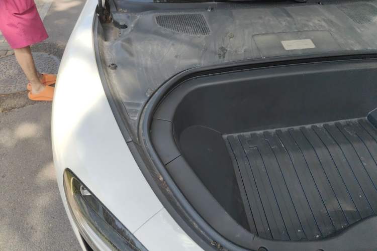 Used Xiaomi Auto SU7 2024 Four-Wheel Drive Ultra-Long Range Advanced Intelligent Driving Max Edition Engine Bay Right