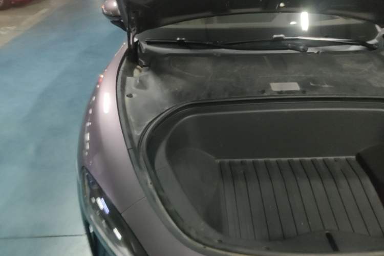 Used Xiaomi Auto SU7 2024 Four-Wheel Drive Ultra-Long Range Advanced Intelligent Driving Max Edition Engine Bay Right