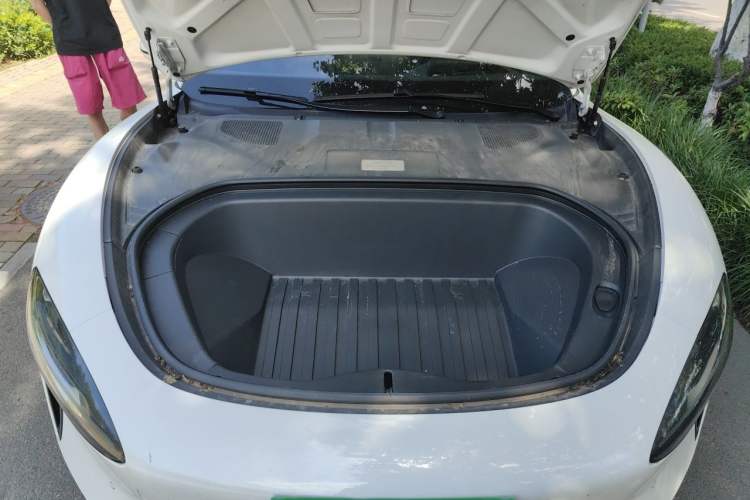 Used Xiaomi Auto SU7 2024 Four-Wheel Drive Ultra-Long Range Advanced Intelligent Driving Max Edition Engine Bay