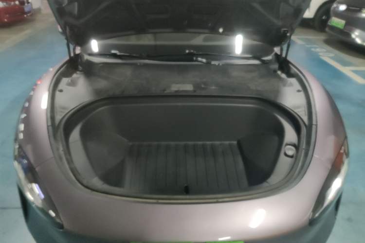 Used Xiaomi Auto SU7 2024 Four-Wheel Drive Ultra-Long Range Advanced Intelligent Driving Max Edition Engine Bay