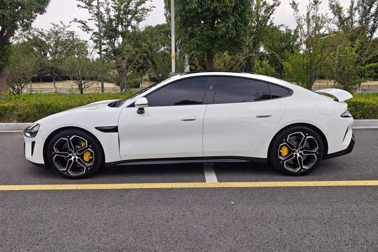 Used Xiaomi Auto SU7 2024 Four-Wheel Drive Ultra-Long Range Advanced Intelligent Driving Max Edition Exterior 2