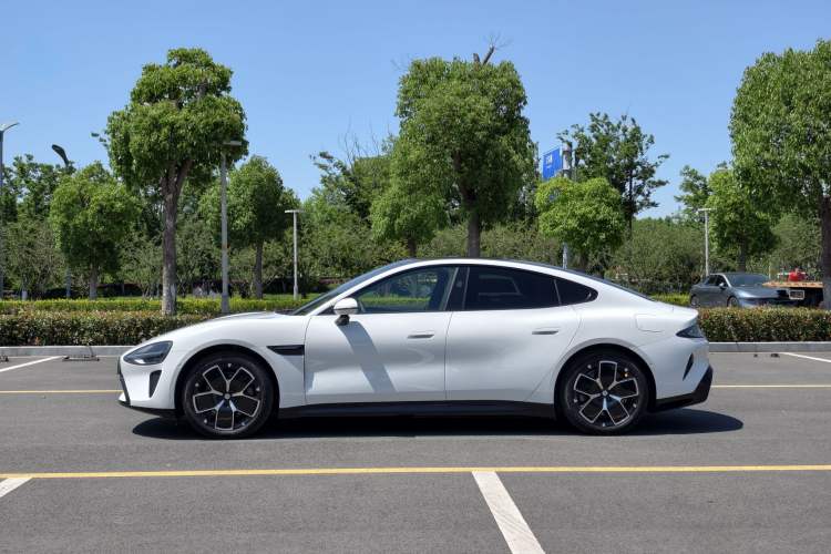 Used Xiaomi Auto SU7 2024 Rear-Drive Long-Range Intelligent Driving Version Exterior 3