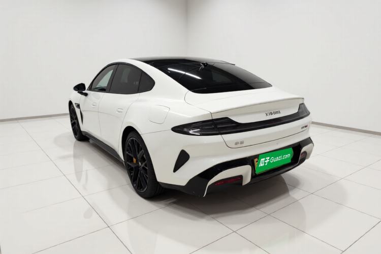 Used Xiaomi Auto SU7 2024 Four-Wheel Drive Ultra-Long Range Advanced Intelligent Driving Max Edition Exterior 3