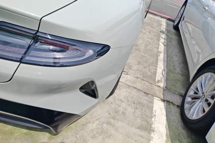 Used Xiaomi Auto SU7 2024 Rear-Drive Ultra-Long Range Advanced Pro-Level Intelligent Driving Version Exterior 3