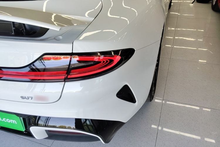 Used Xiaomi Auto SU7 2024 Four-Wheel Drive Ultra-Long Range Advanced Intelligent Driving Max Edition Exterior 3