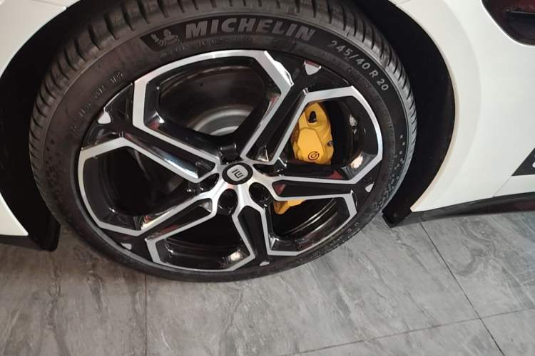 Used Xiaomi Auto SU7 2024 Four-Wheel Drive Ultra-Long Range Advanced Intelligent Driving Max Edition Exterior 4