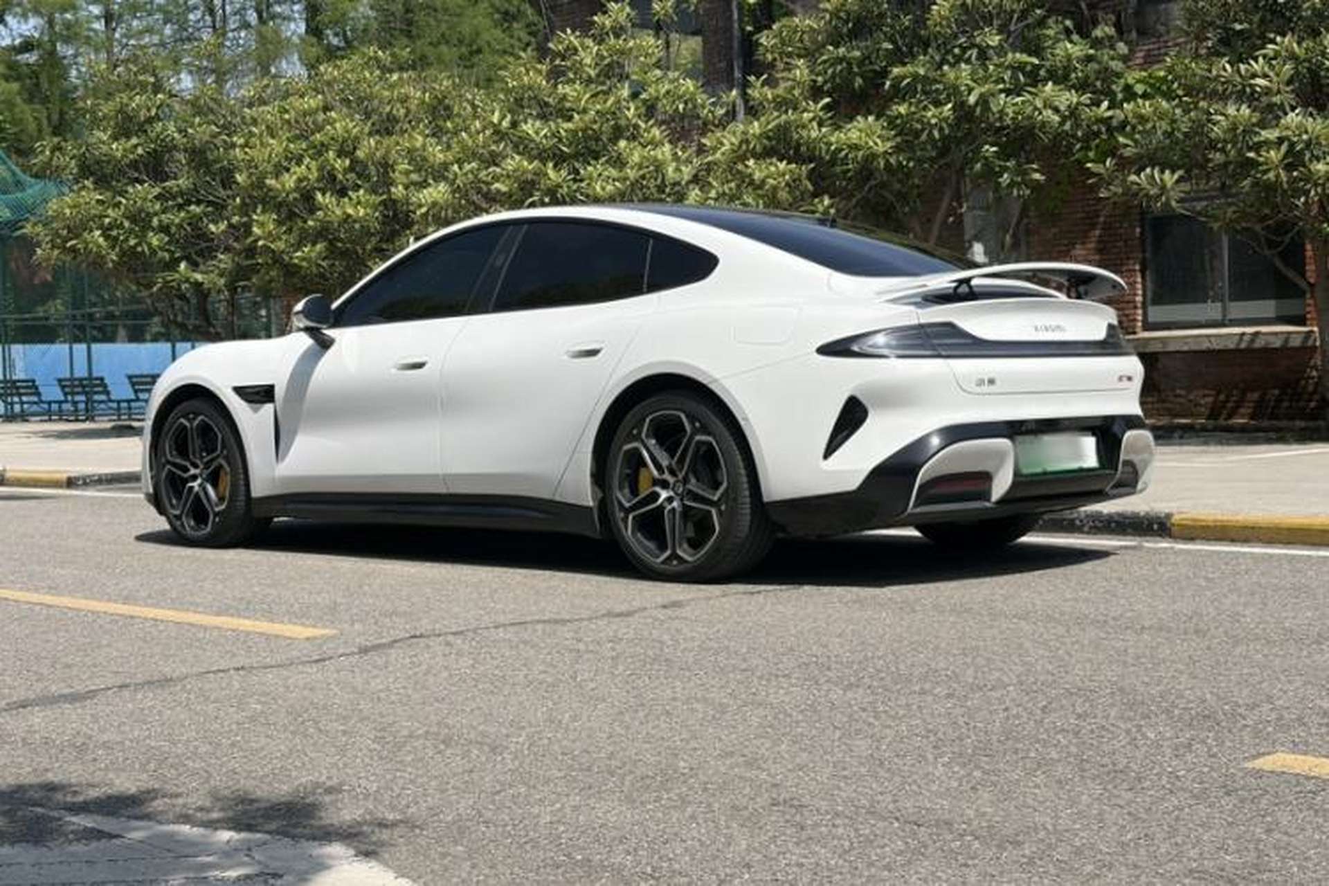 Used Xiaomi Auto SU7 2024 Rear-Drive Ultra-Long Range Advanced Pro-Level Intelligent Driving Version Exterior 4