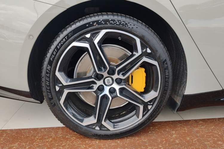 Used Xiaomi Auto SU7 2024 Rear-Drive Long-Range Intelligent Driving Version Exterior 5