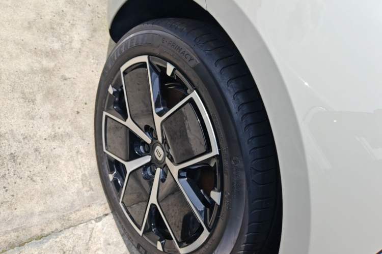 Used Xiaomi Auto SU7 2024 Rear-Drive Ultra-Long Range Advanced Pro-Level Intelligent Driving Version Exterior 5