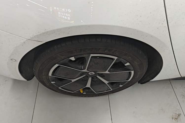Used Xiaomi Auto SU7 2024 Rear-Drive Long-Range Intelligent Driving Version Exterior 5