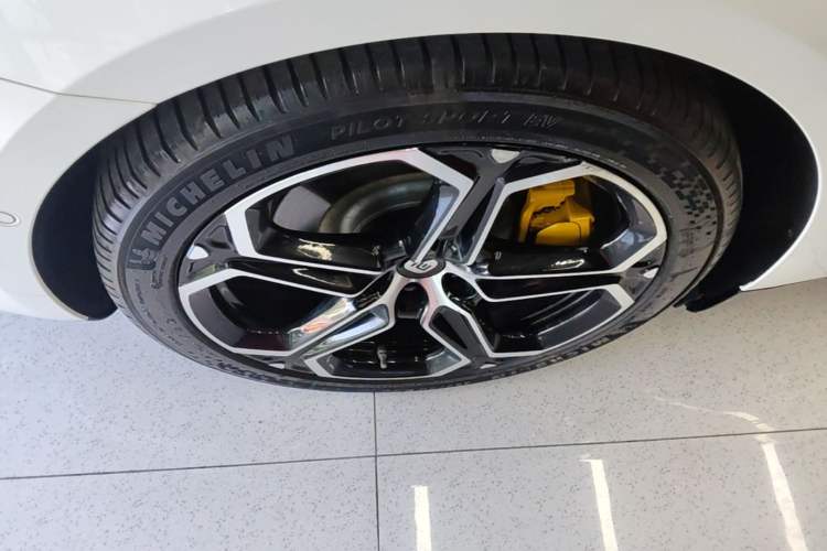 Used Xiaomi Auto SU7 2024 Four-Wheel Drive Ultra-Long Range Advanced Intelligent Driving Max Edition Exterior 5