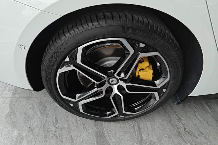 Used Xiaomi Auto SU7 2024 Rear-Drive Long-Range Intelligent Driving Version Exterior 5
