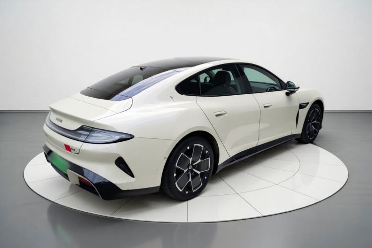Used Xiaomi Auto SU7 2024 Rear-Drive Long-Range Intelligent Driving Version Exterior 5