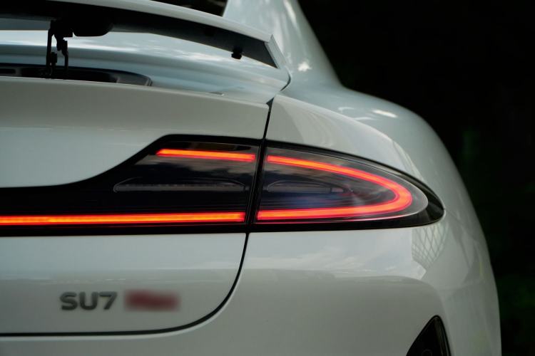 Used Xiaomi Auto SU7 2024 Four-Wheel Drive Ultra-Long Range Advanced Intelligent Driving Max Edition Exterior 6