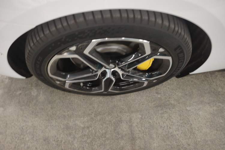 Used Xiaomi Auto SU7 2024 Four-Wheel-Drive Max Founder's Edition Exterior 8