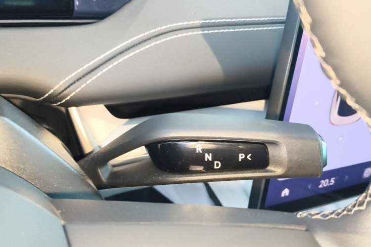 Used Xiaomi Auto SU7 2024 Rear-Drive Long-Range Intelligent Driving Version Gear Lever