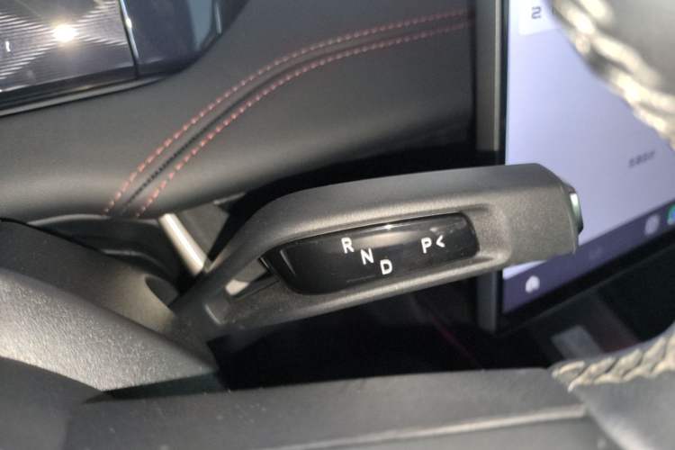 Used Xiaomi Auto SU7 2024 Rear-Drive Long-Range Intelligent Driving Version Gear Lever