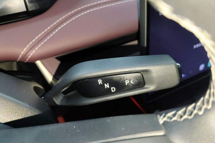Used Xiaomi Auto SU7 2024 Four-Wheel Drive Ultra-Long Range Advanced Intelligent Driving Max Edition Gear Lever
