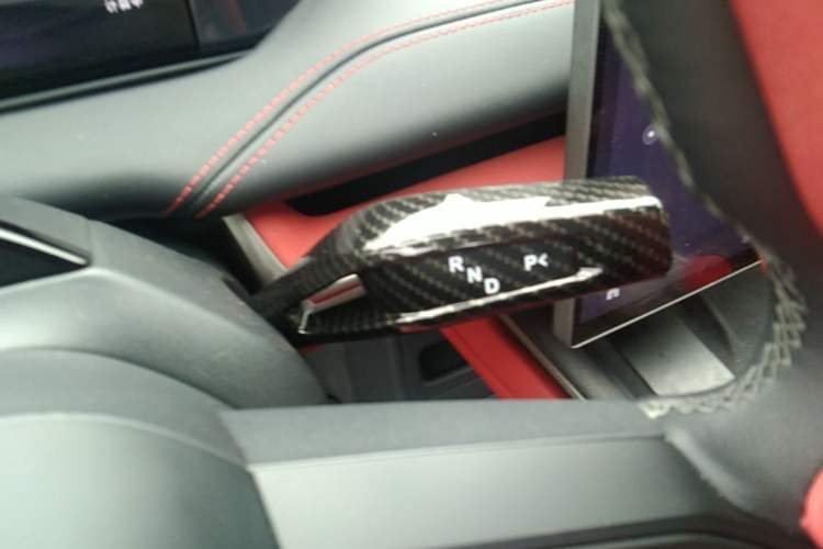 Used Xiaomi Auto SU7 2024 Four-Wheel Drive Ultra-Long Range Advanced Intelligent Driving Max Edition Gear Lever