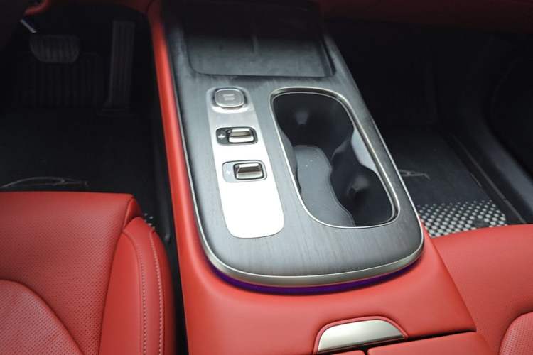 Used Xiaomi Auto SU7 2024 Rear-Drive Long-Range Intelligent Driving Version Gear Lever