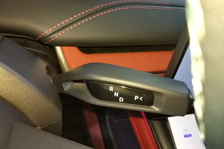 Used Xiaomi Auto SU7 2024 Four-Wheel Drive Ultra-Long Range Advanced Intelligent Driving Max Edition Gear Lever
